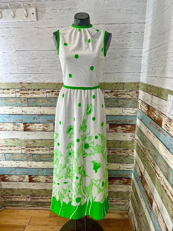 70s Maxi Lime & White Flower Print Dress Turtleneck Neckline Stylish