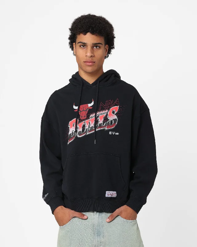 Mitchell & Ness Chicago Bulls Last Second Shot Hoodie Faded Black Hoodie with Hidden Zipper Minimalist Clean